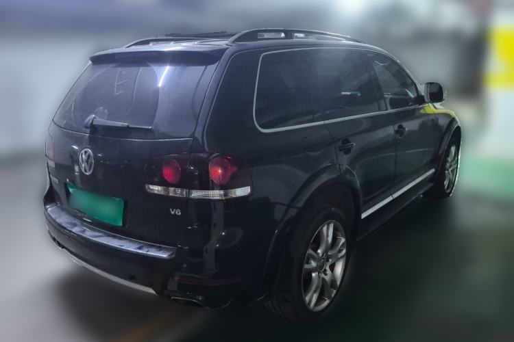 Used Volkswagen Touareg 2010 3.6 Limited Top-Trim Version Rear Right 45 Deg