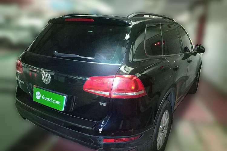 Used Volkswagen Touareg 2010 3.6 Limited Top-Trim Version Rear Right 45 Deg