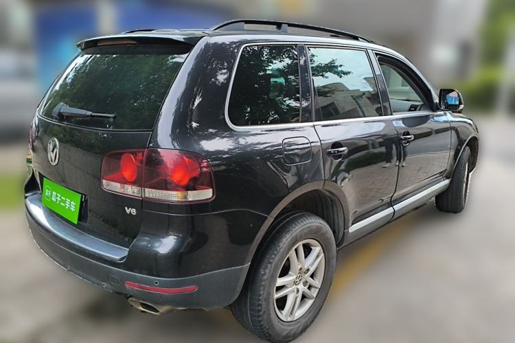 Used Volkswagen Touareg 2010 3.6 Limited Luxury Edition Rear Right 45 Deg