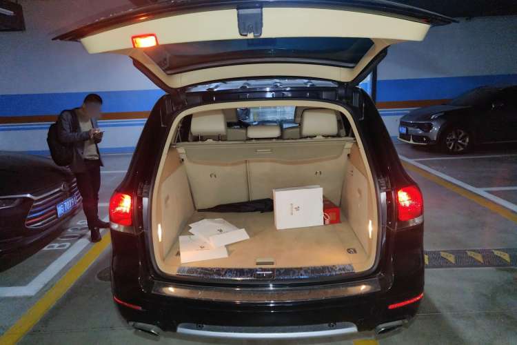 Used Volkswagen Touareg 2010 3.6 Limited Luxury Edition Trunk