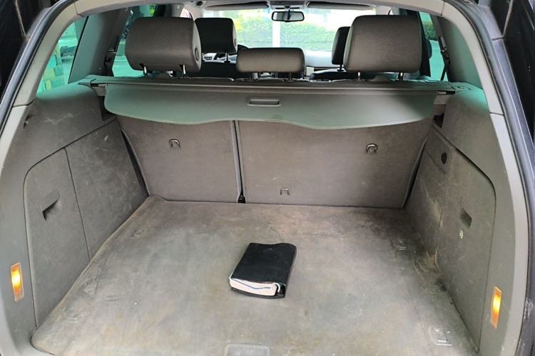 Used Volkswagen Touareg 2010 3.6 Limited Luxury Edition Trunk