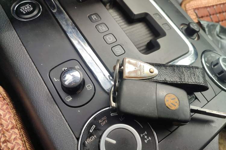 Used Volkswagen Touareg 2010 3.6 Limited Luxury Edition Vehicle Key