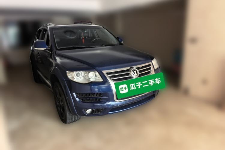 Used Volkswagen Touareg 2010 3.6 Limited Top-Trim Version Front Right 45 Deg