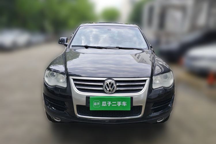 Used Volkswagen Touareg 2010 3.6 Limited Top-Trim Version Front