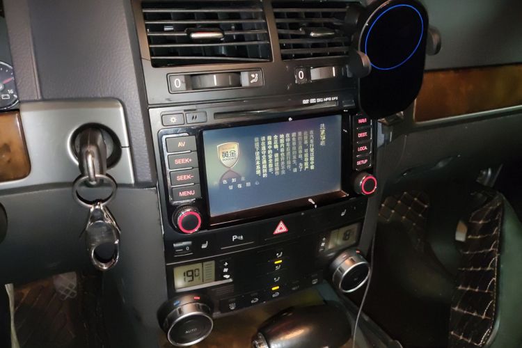 Used Volkswagen Touareg 2010 3.6 Limited Luxury Edition Audio And AC Panel