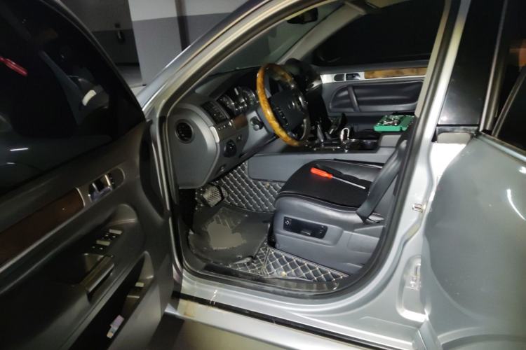 Used Volkswagen Touareg 2010 3.6 Limited Luxury Edition Driver Seat