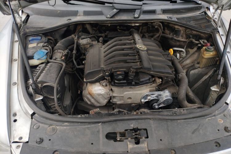 Used Volkswagen Touareg 2010 3.6 Limited Comfort Edition Engine Bay