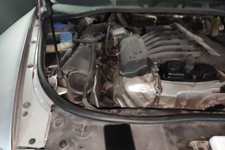 Used Volkswagen Touareg 2010 3.6 Limited Luxury Edition Engine Bay Right