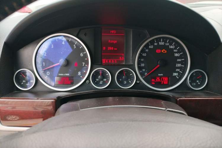 Used Volkswagen Touareg 2010 3.6 Limited Comfort Edition Instrument Cluster