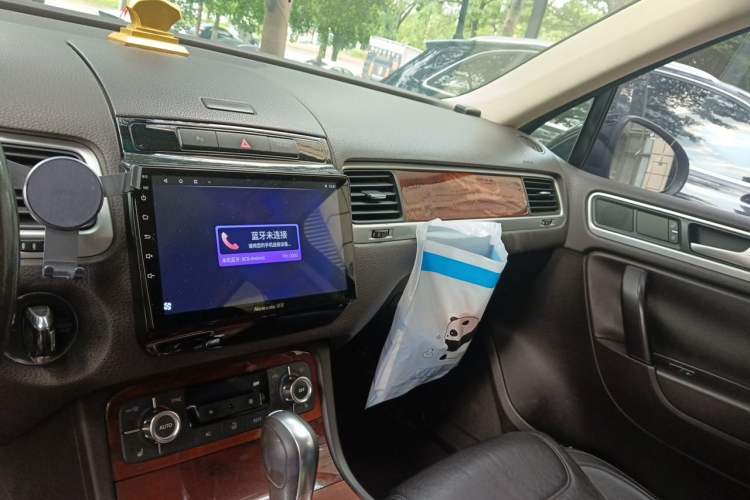 Used Volkswagen Touareg 2011 3.0 TDI Diesel Standard Version Audio And AC Panel
