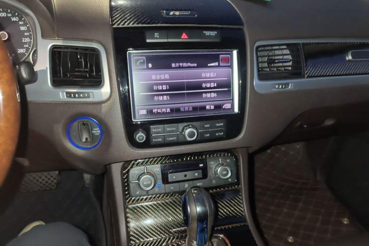 Used Volkswagen Touareg 2011 3.0 TSI High-End Version Audio And AC Panel