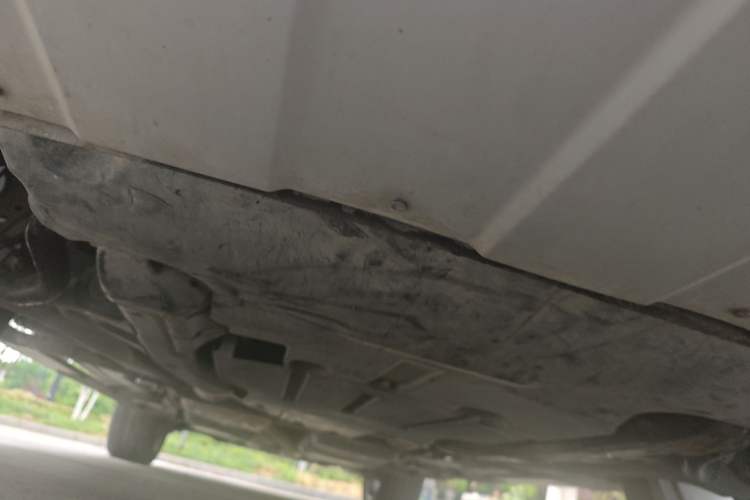 Used Volkswagen Touareg 2011 3.0 TSI Comfort Version Chassis Front