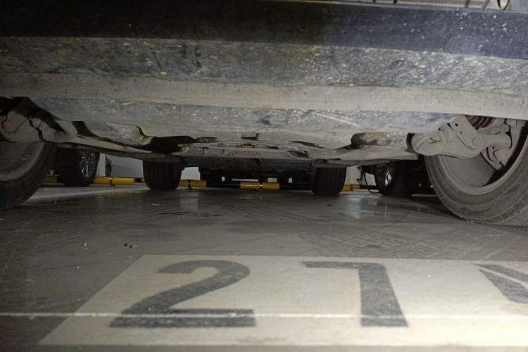 Used Volkswagen Touareg 2011 3.0 TSI Comfort Version Chassis Front