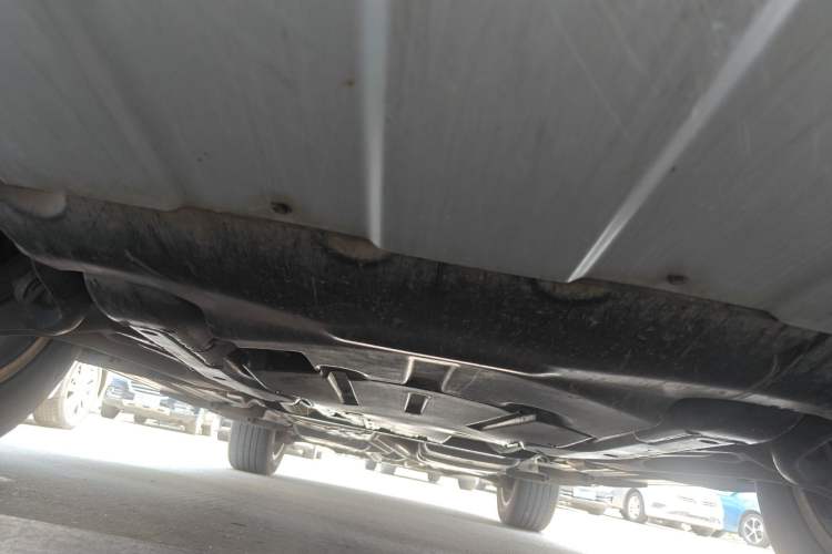 Used Volkswagen Touareg 2011 3.0 TSI High-End Version Chassis Front