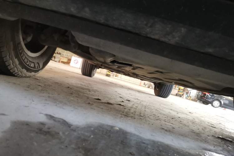 Used Volkswagen Touareg 2011 3.0 TSI Comfort Version Chassis Front