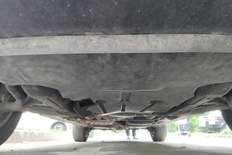 Used Volkswagen Touareg 2011 3.0 TSI High-End Version Chassis Front