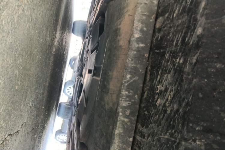 Used Volkswagen Touareg 2011 3.0 TSI Comfort Version Chassis Front