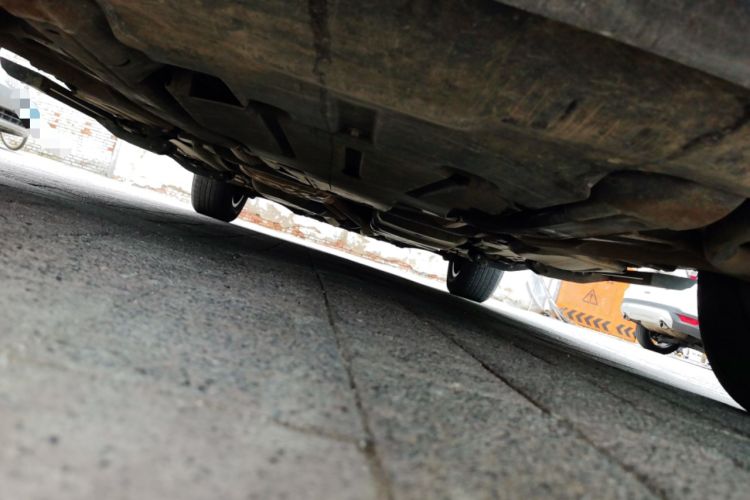 Used Volkswagen Touareg 2011 3.0 TSI Standard Version Chassis Front