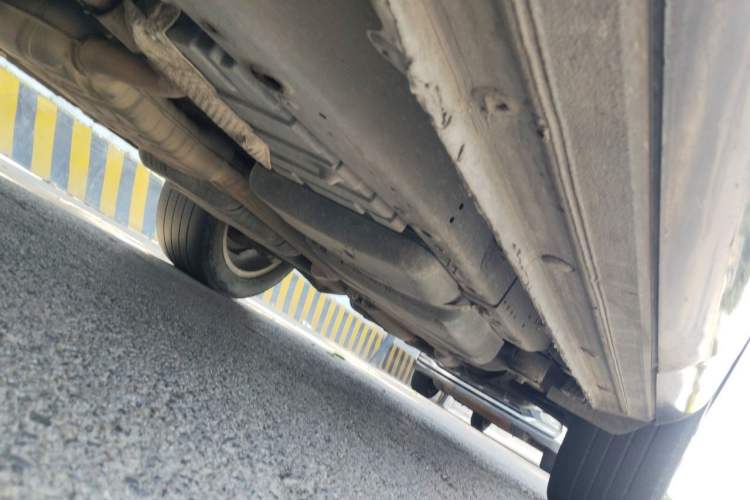 Used Volkswagen Touareg 2011 3.0 TSI Standard Version Chassis Front Left