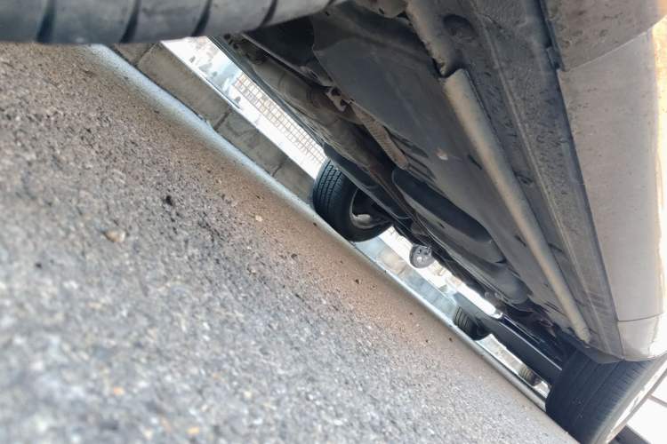 Used Volkswagen Touareg 2011 3.0 TSI High-End Version Chassis Front Left