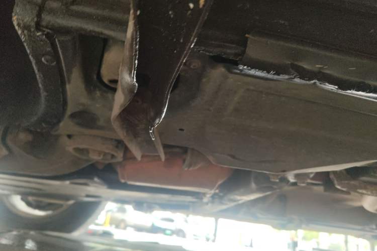 Used Volkswagen Touareg 2011 3.0 TDI Diesel Standard Version Chassis Front Left