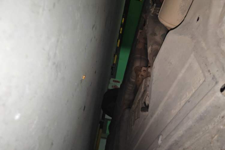 Used Volkswagen Touareg 2011 3.0 TSI Comfort Version Chassis Front Left