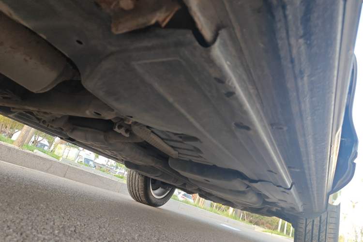 Used Volkswagen Touareg 2011 3.0 TSI Luxury Edition Chassis Front Left