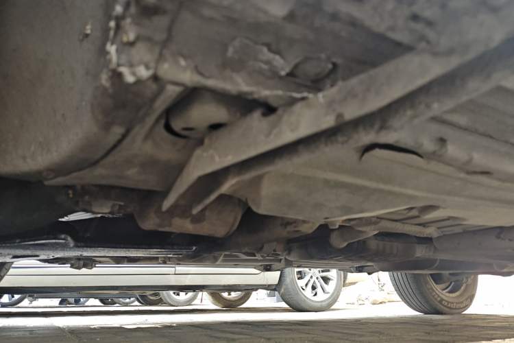 Used Volkswagen Touareg 2011 3.0 TSI Comfort Version Chassis Front Left