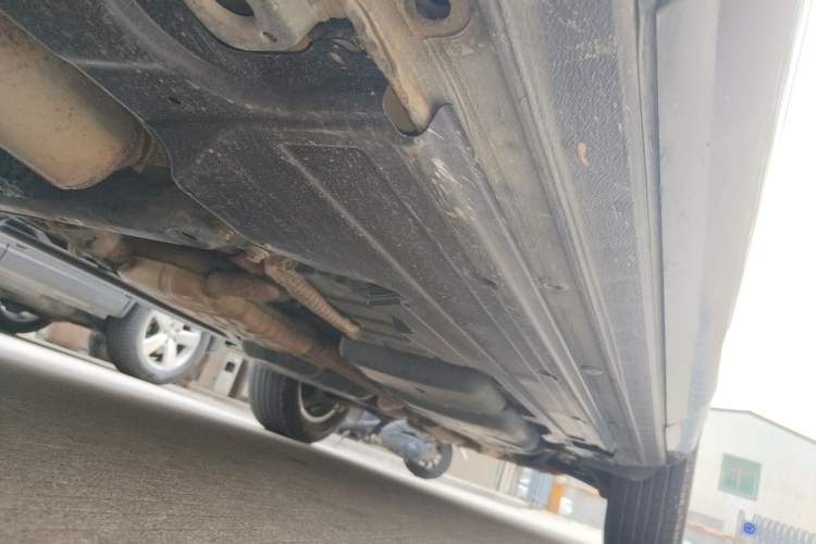 Used Volkswagen Touareg 2011 3.0 TSI Comfort Version Chassis Front Left