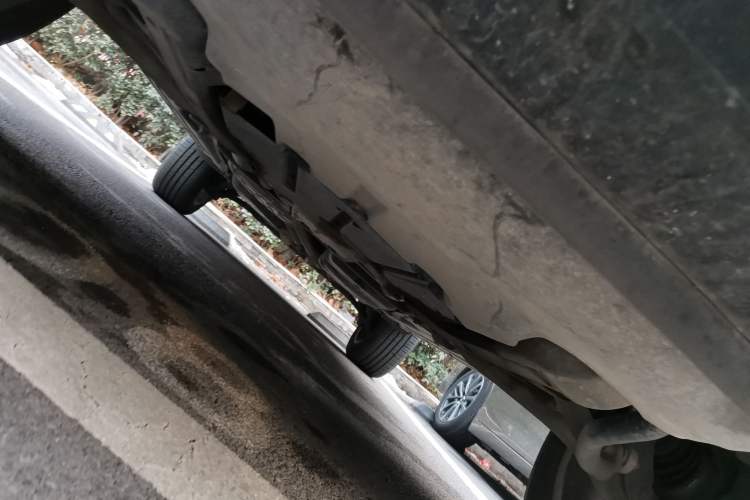 Used Volkswagen Touareg 2011 3.0 TSI Standard Version Chassis Front