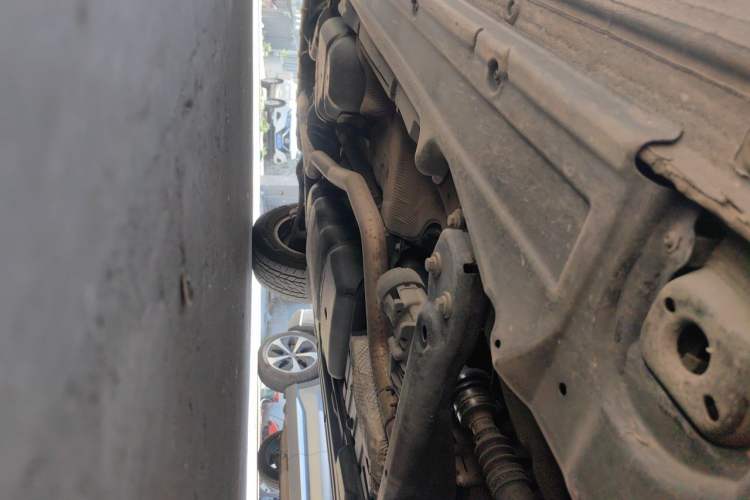 Used Volkswagen Touareg 2011 3.0 TDI Diesel Comfort Version Chassis Front Right