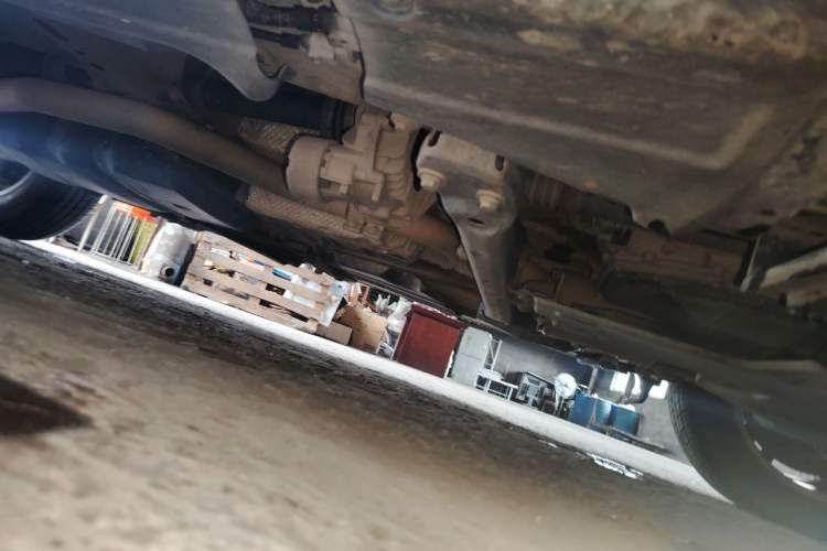 Used Volkswagen Touareg 2011 3.0 TDI Diesel Comfort Version Chassis Front Right