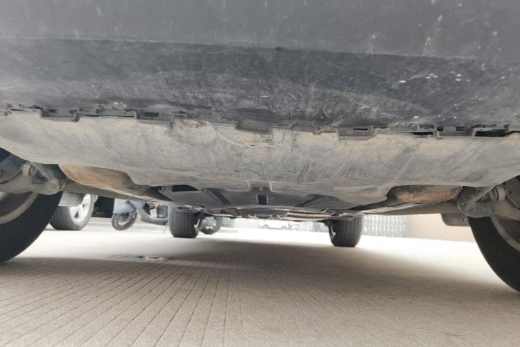 Used Volkswagen Touareg 2011 3.0 TSI Comfort Version Chassis Front