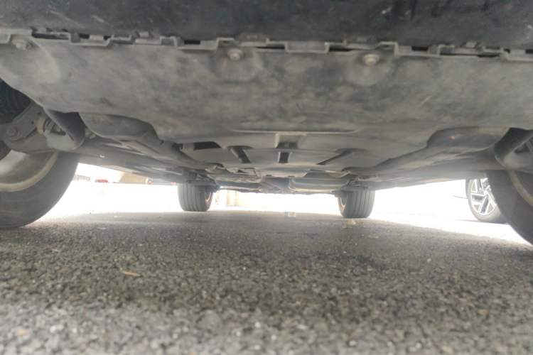 Used Volkswagen Touareg 2011 3.0 TSI High-End Version Chassis Front