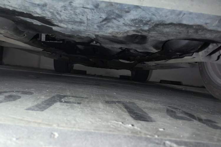 Used Volkswagen Touareg 2011 3.0 TDI Diesel Standard Version Chassis Front