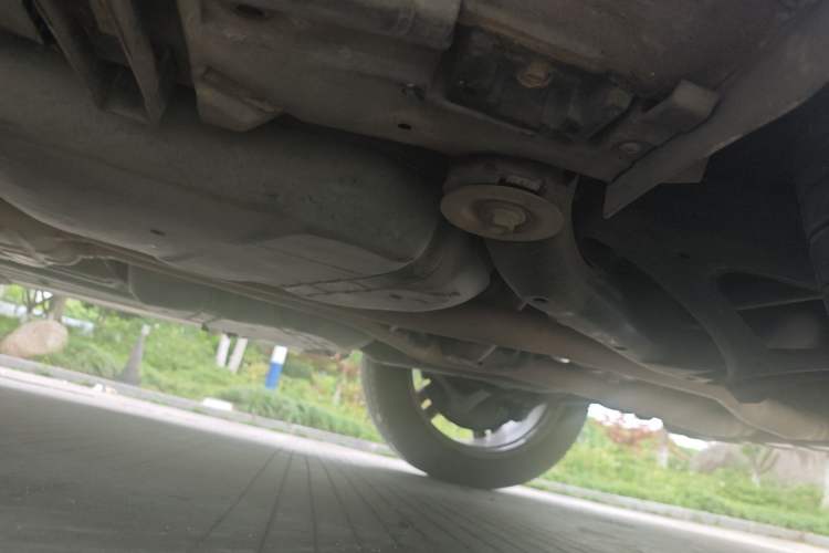 Used Volkswagen Touareg 2011 3.0 TSI Comfort Version Chassis Rear Left