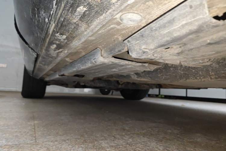 Used Volkswagen Touareg 2011 3.0 TSI Comfort Version Chassis Rear Left