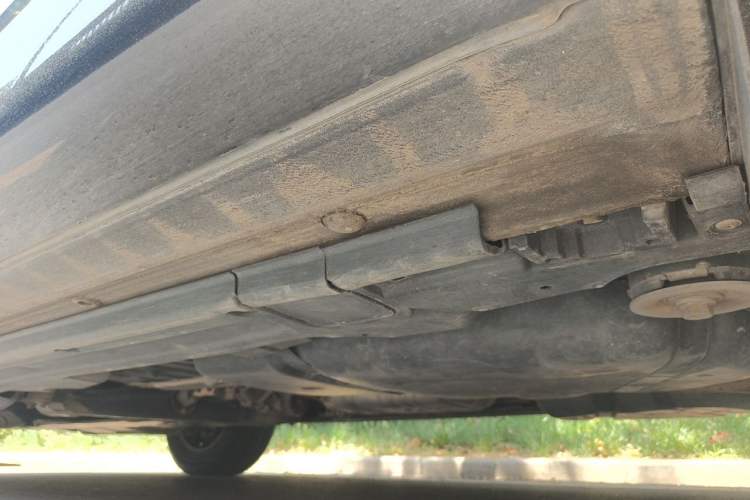 Used Volkswagen Touareg 2011 3.0 TSI Standard Version Chassis Rear Left
