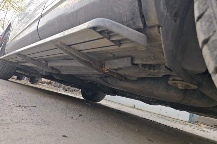 Used Volkswagen Touareg 2011 3.0 TSI Standard Version Chassis Rear Left