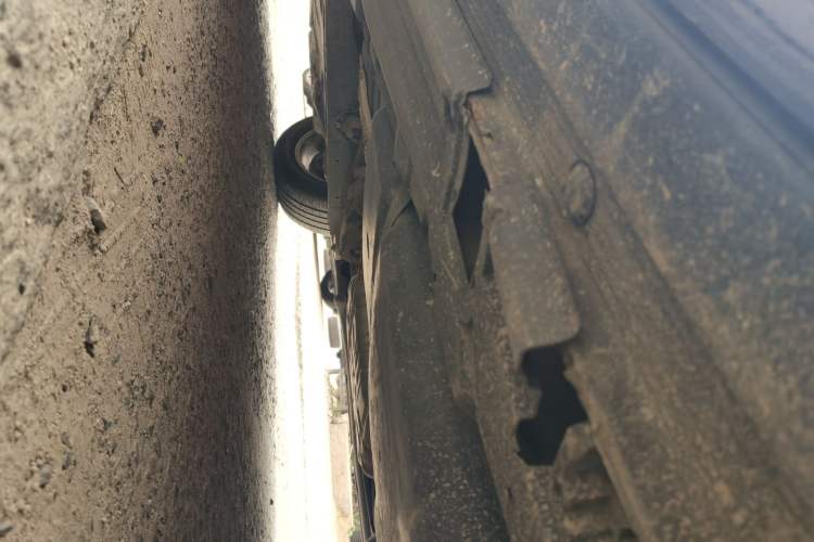 Used Volkswagen Touareg 2011 3.0 TSI Standard Version Chassis Rear Left