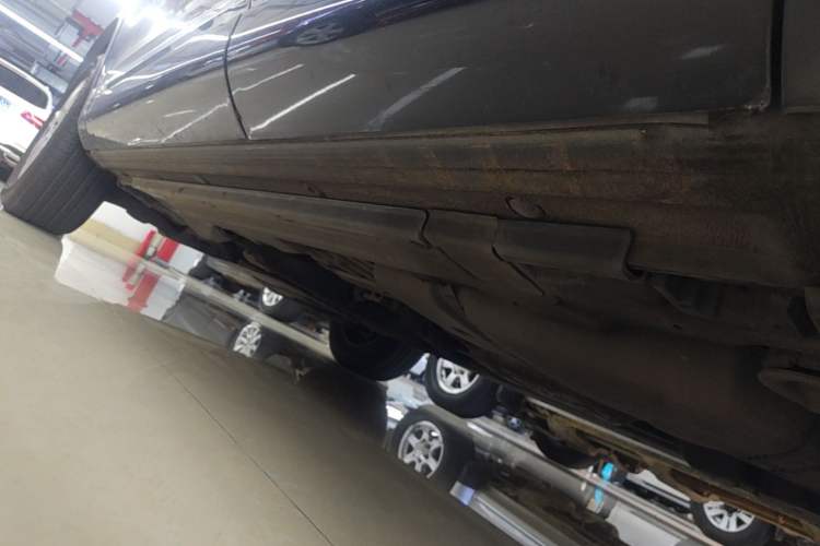 Used Volkswagen Touareg 2011 3.0 TSI Standard Version Chassis Rear Left