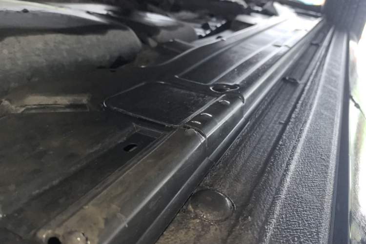 Used Volkswagen Touareg 2011 3.0 TSI Comfort Version Chassis Rear Left