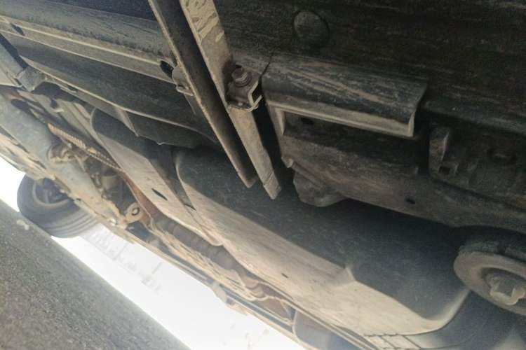 Used Volkswagen Touareg 2011 3.0 TSI Comfort Version Chassis Rear Left
