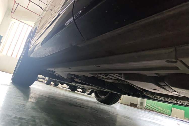 Used Volkswagen Touareg 2011 3.0 TSI High-End Version Chassis Rear Left