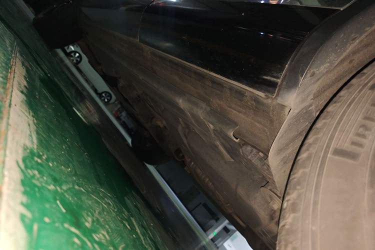 Used Volkswagen Touareg 2011 3.0 TSI Comfort Version Chassis Rear Left