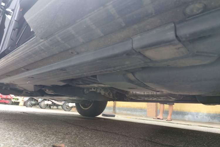 Used Volkswagen Touareg 2011 3.0 TSI Comfort Version Chassis Rear Left