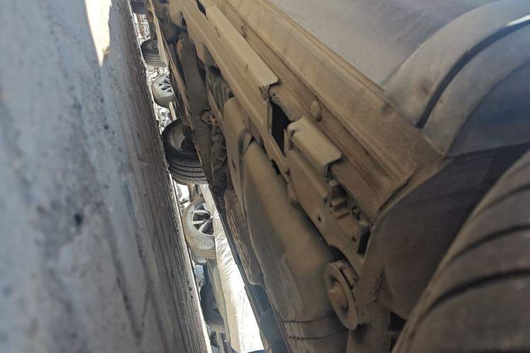 Used Volkswagen Touareg 2011 3.0 TSI Comfort Version Chassis Rear Left