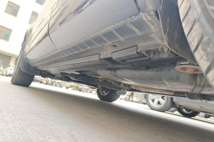 Used Volkswagen Touareg 2011 3.0 TSI Comfort Version Chassis Rear Left