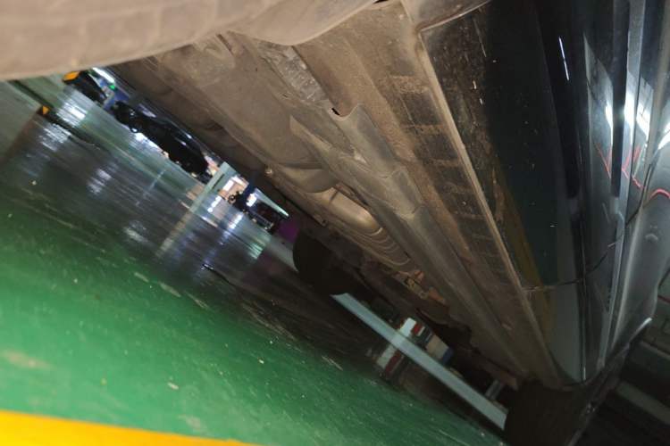 Used Volkswagen Touareg 2011 3.0 TSI Comfort Version Chassis Rear Right