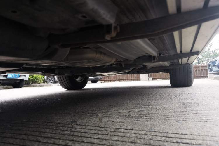 Used Volkswagen Touareg 2011 3.0 TSI Comfort Version Chassis Rear Right